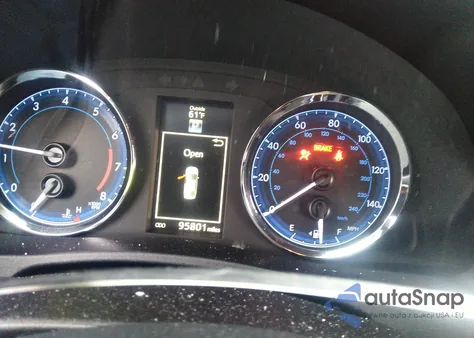 2018 Toyota Corolla Se from USA, damaged, VIN 2T1BURHE8JC111954